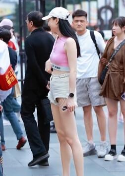 太古里清纯小仙女,都在穿什么潮鞋