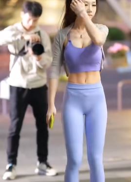 街拍网红夏夏花絮