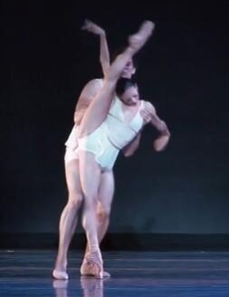 ټ¼Ƭƽ⡷,̷ԪԪ弾˫