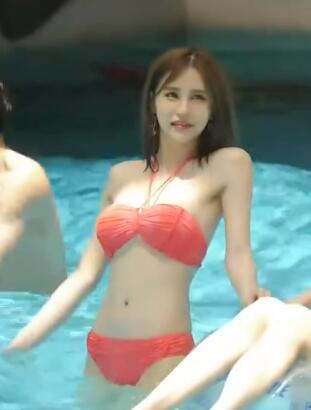 泳装美女 比基尼九九免费视频