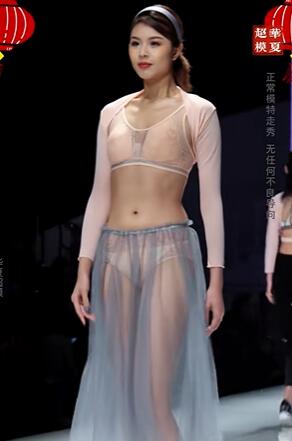 2022深圳内衣展,专业场运动内衣走秀,超模走秀