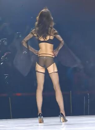 模特内衣T台走秀