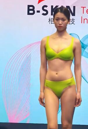 2023深圳内衣展 模特内衣T台走秀1