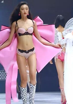 2023深圳内衣区域品牌联合秀—伊丝艾拉