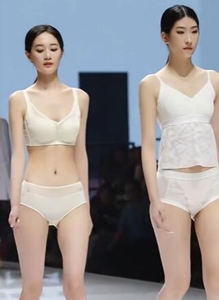 快手模特内衣T台走秀25