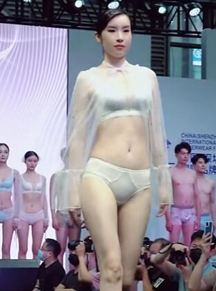 快手模特内衣T台走秀30