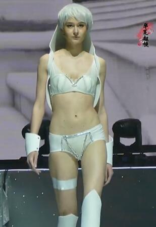国际超模主题内衣秀《未来战士》