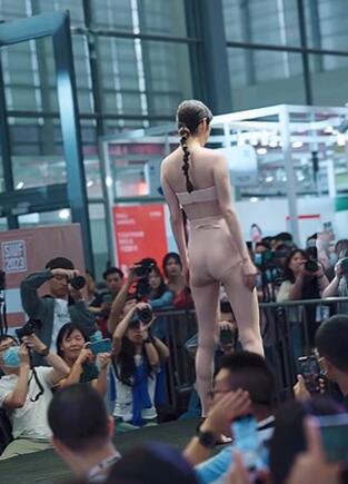 国际潮流文化周时尚内衣秀97