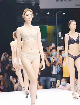 国际潮流文化周时尚内衣秀43