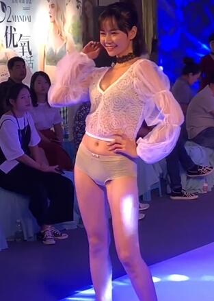 国际潮流文化周时尚内衣秀32