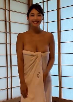 浴衣里面一般是穿什么的?