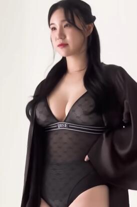 金玄英(拉拉队) -MAXQ4月刊画报拍摄影像再公开