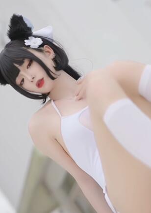 碧蓝航线高雄敖泳装cos拍摄预告