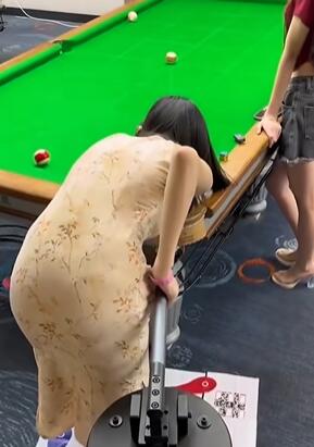 打台球要会下腰