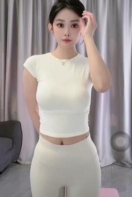 白色瑜伽裤2