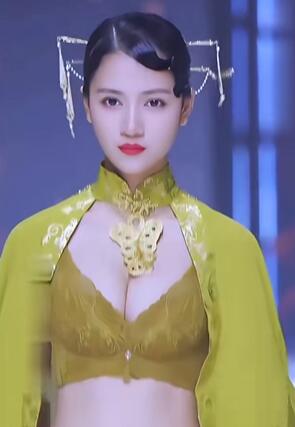 2022SIUF深圳心衣文化周,模特宋佳琪2