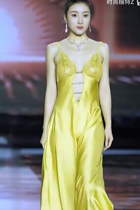 2023黑马时尚盛典展模特嘉琦8