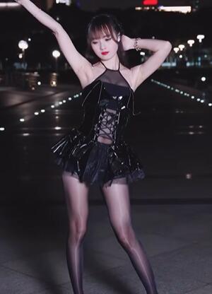 小恶魔姐姐驾到 复古养眼 法力无边【巫小萤】