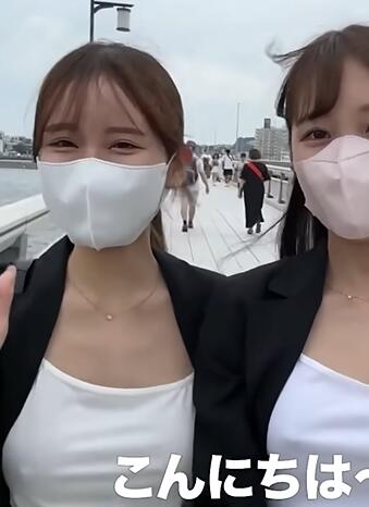 美女姐妹花的散步 这画面太美