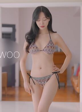 3位靓丽模特试穿同款比基尼(款式比较)第二款