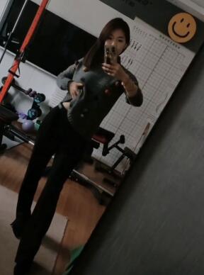 健身美女完美身材